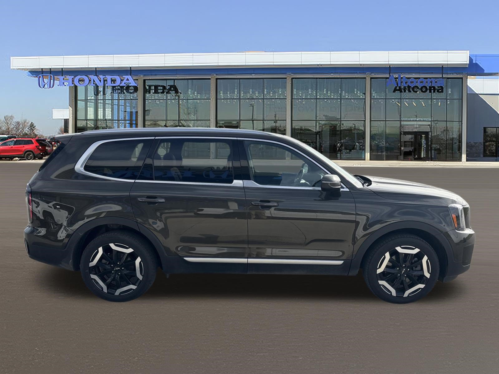 Used 2024 Kia Telluride EX w/ EX Captain's Chair Package AWD/4WD image 6