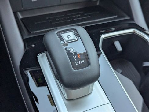 New 2025 Mitsubishi Outlander SE image 16