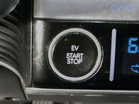 Used 2024 Hyundai Ioniq 5 SEL image 20