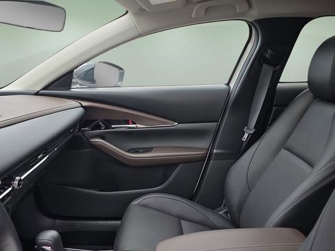 Certified 2025 MAZDA CX-30 2.5 Turbo w/ Premium Package image 13