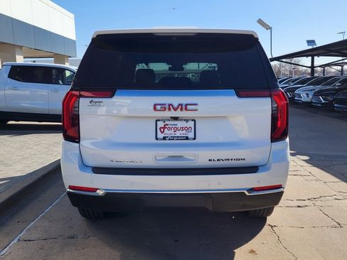 New 2026 GMC Yukon Elevation image 4