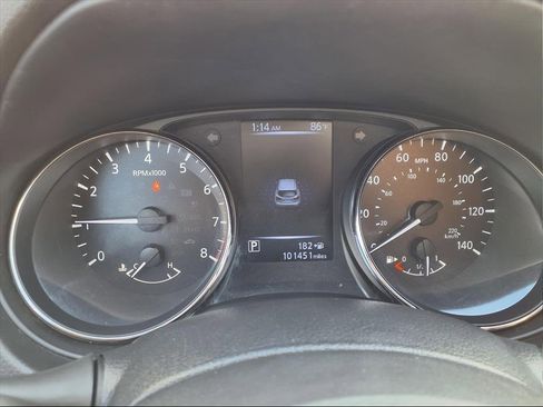 Used 2018 Nissan Rogue Sport S image 19