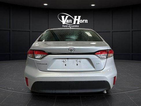 Used 2025 Toyota Corolla LE w/ LE Premium Package FWD image 6