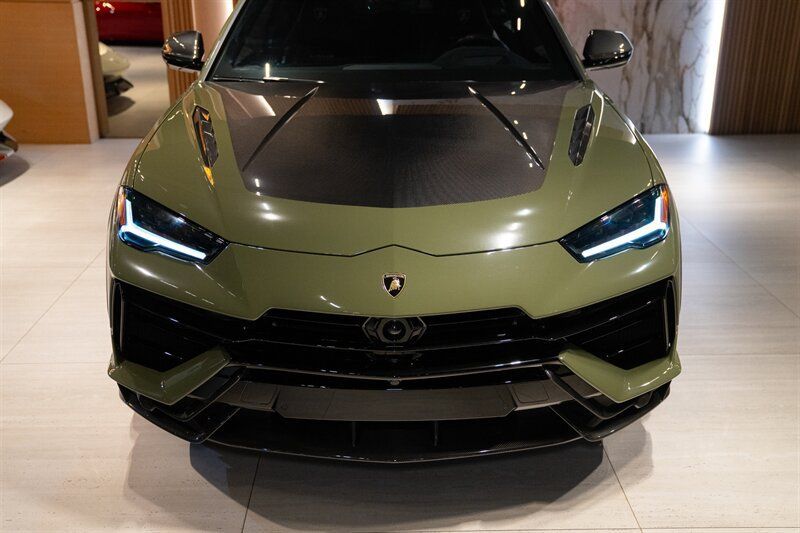 Used 2023 Lamborghini Urus Performante AWD/4WD image 21