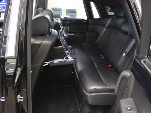Used 2007 Rolls-Royce Phantom Sedan RWD image 21