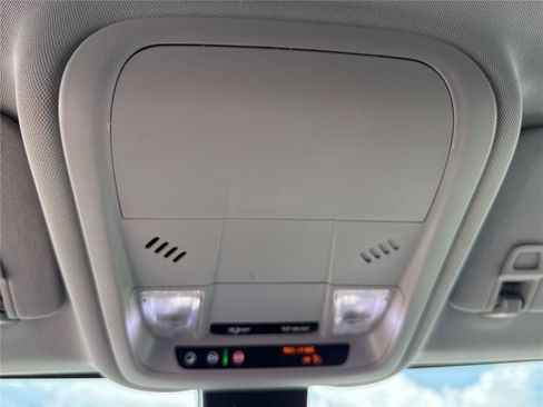 Used 2021 Chevrolet Equinox LS w/ LS Convenience Package FWD image 29