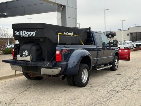 Used 2016 Ford F350 Lariat w/ Lariat Interior Package image 3