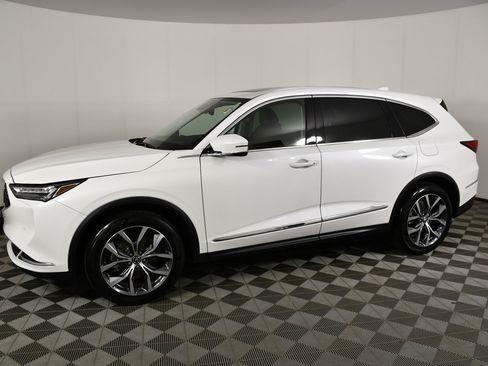 Certified 2024 Acura MDX w/ Technology Package AWD/4WD image 9