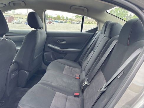 Used 2025 Nissan Sentra SR FWD image 5