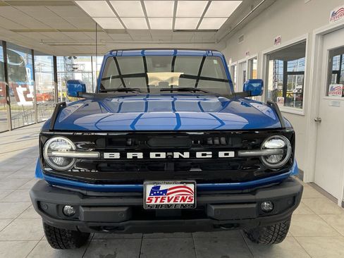 Used 2022 Ford Bronco Outer Banks AWD/4WD image 2