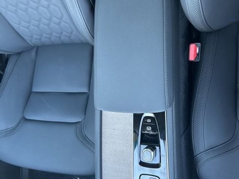 Used 2025 Volvo XC90 B5 Plus image 26