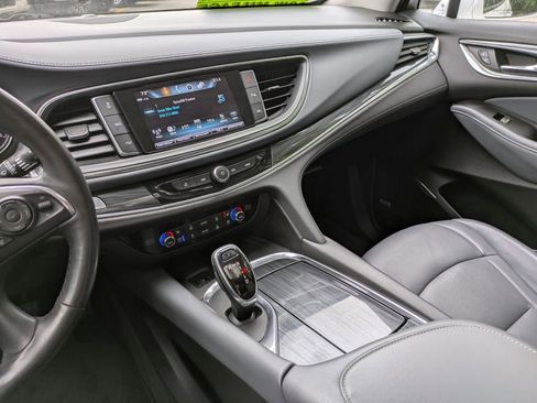 Used 2018 Buick Enclave Premium w/ Trailering Package AWD/4WD image 18