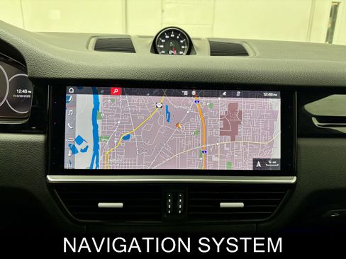Used 2019 Porsche Cayenne AWD/4WD image 32