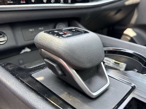 Used 2024 Nissan Rogue SL w/ SL Premium Package FWD image 26