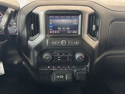 Used 2022 Chevrolet Silverado 1500 Custom Trail Boss w/ LPO, Dark Essentials Package image 23