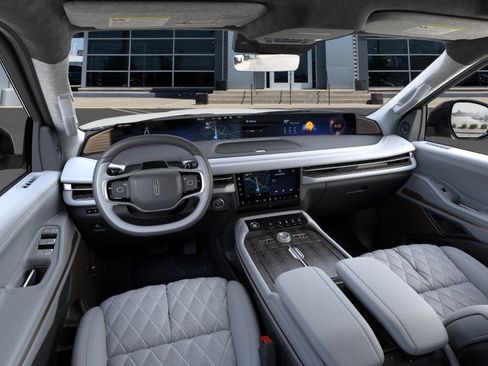 New 2026 Lincoln Navigator Black Label AWD/4WD image 9