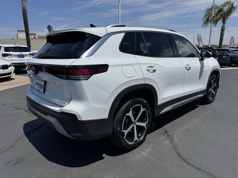 Used 2026 Volkswagen Tiguan SE AWD/4WD image 9
