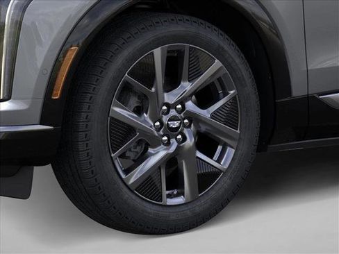 New 2026 Cadillac Optiq Luxury 1 image 9