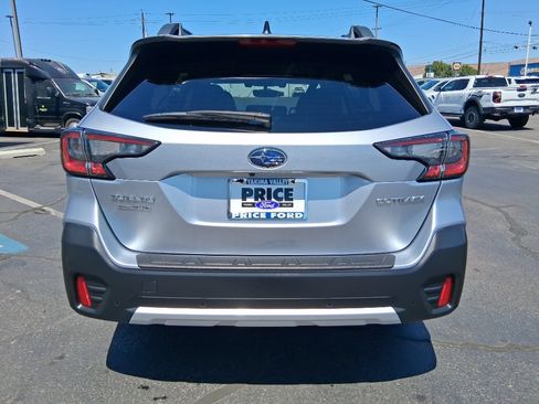 Used 2021 Subaru Outback Limited image 4