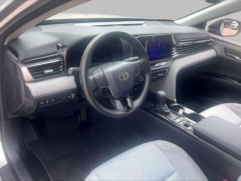 Used 2025 Toyota Camry LE w/ Convenience Package FWD image 17