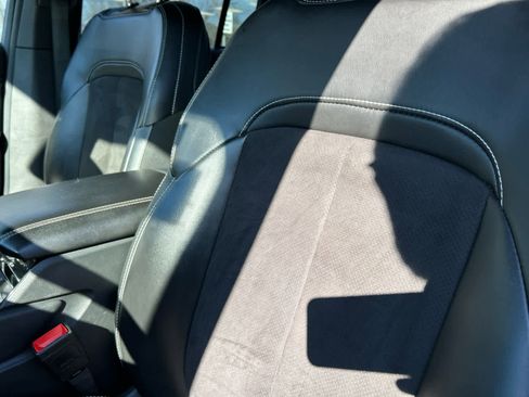 Used 2023 Jeep Grand Cherokee Altitude image 21