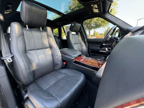 Used 2017 Land Rover Range Rover HSE image 33