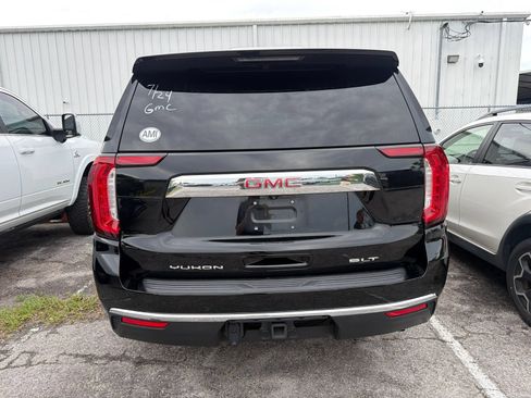 Used 2023 GMC Yukon SLT w/ SLT Premium Package AWD/4WD image 9
