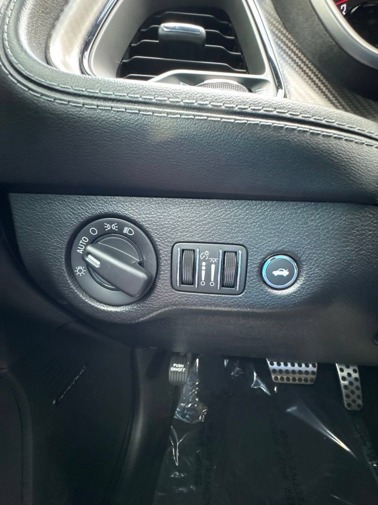Used 2021 Dodge Challenger R/T Scat Pack RWD image 33