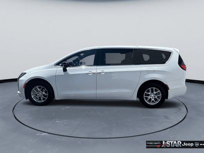 New 2027 Chrysler Pacifica Select