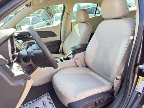 Used 2015 Chevrolet Malibu LT w/ Power Convenience Package FWD image 14