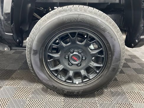 Used 2025 Toyota Tacoma SR5 image 27