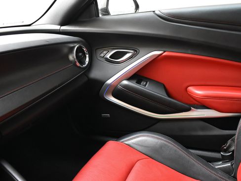 Used 2020 Chevrolet Camaro SS image 44