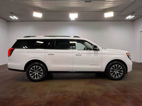 Used 2025 Ford Expedition Max Platinum image 23