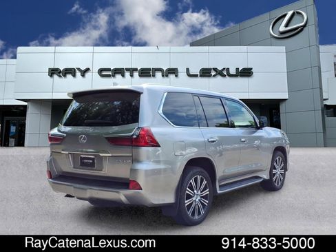 Certified 2020 Lexus LX 570 4WD w/ Luxury Package image 4