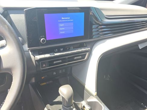 Used 2025 Toyota Camry SE FWD image 15