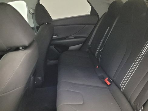 Used 2024 Hyundai Elantra SEL FWD image 18