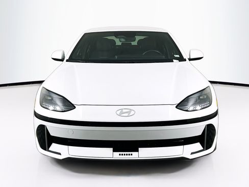 Used 2024 Hyundai Ioniq 6 SEL AWD/4WD image 2