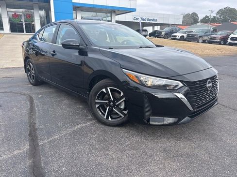 Used 2025 Nissan Sentra SV image 3