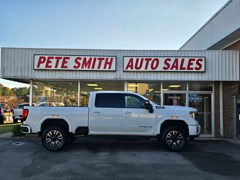 Used 2020 GMC Sierra 2500 AT4 w/ AT4 Premium Package image 2