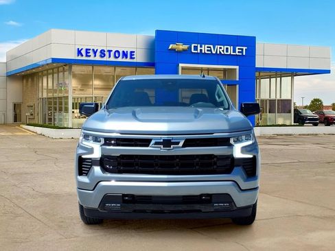 Used 2026 Chevrolet Silverado 1500 RST RWD image 2