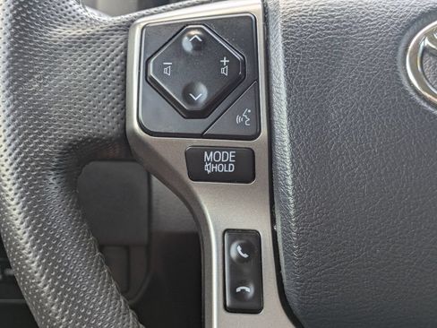 Used 2020 Toyota Tacoma SR5 RWD image 23