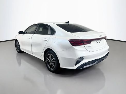 Used 2024 Kia Forte LXS FWD image 7