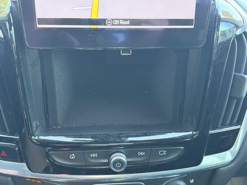 Used 2019 Chevrolet Traverse Premier w/ Redline Edition FWD image 32