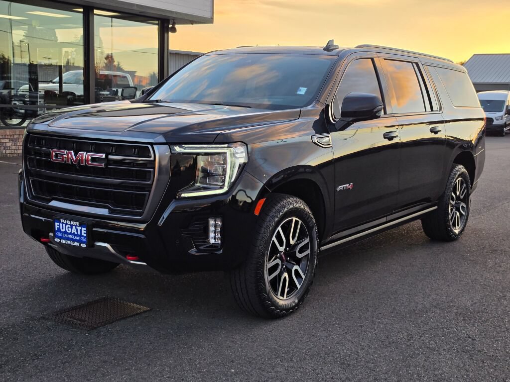 Used 2024 GMC Yukon XL AT4 w/ Technology Package AWD/4WD image 2