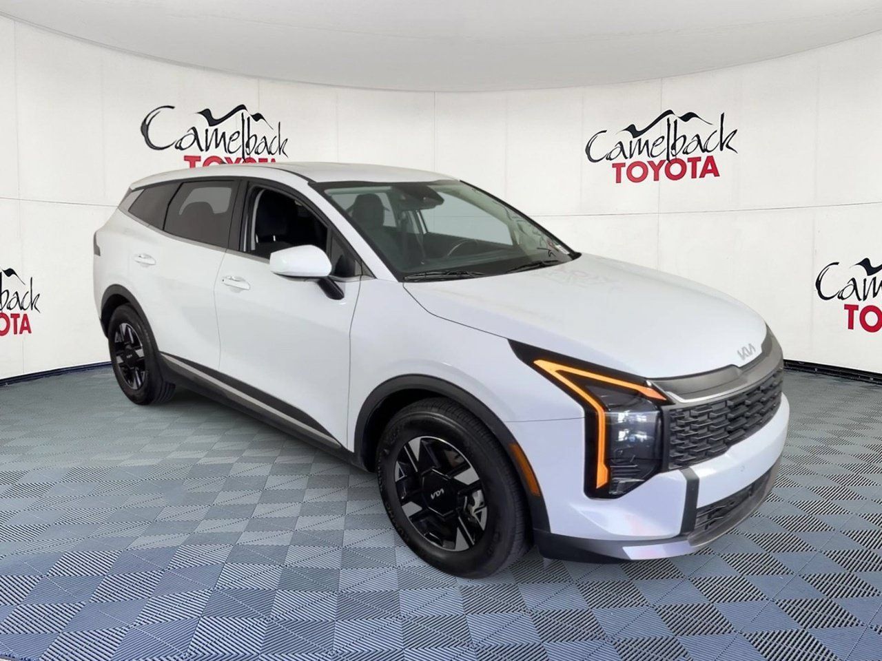 Used 2026 Kia Sportage LX FWD image 5
