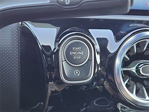 Used 2025 Mercedes-Benz CLA 250 4MATIC image 12