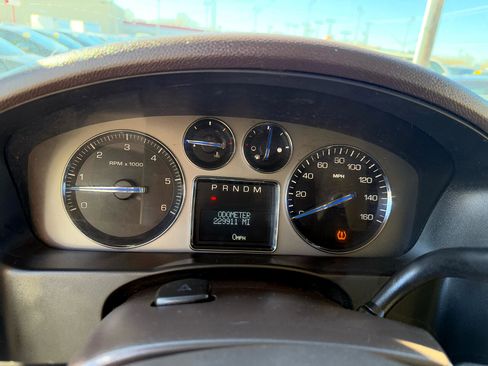 Used 2007 Cadillac Escalade AWD w/ Information Package image 24