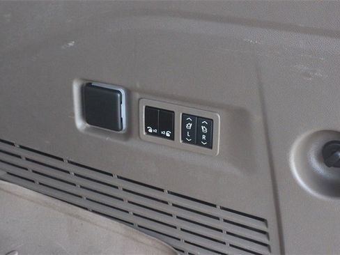 Used 2024 GMC Yukon XL Denali w/ Denali Reserve Package image 42