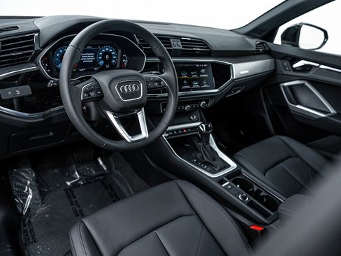 New 2025 Audi Q3 2.0T Premium image 8