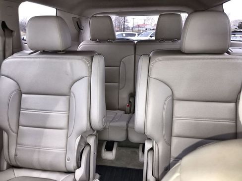 Used 2023 GMC Acadia Denali w/ Denali Ultimate Package AWD/4WD image 23